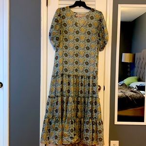 Beautiful dress by Traffic People